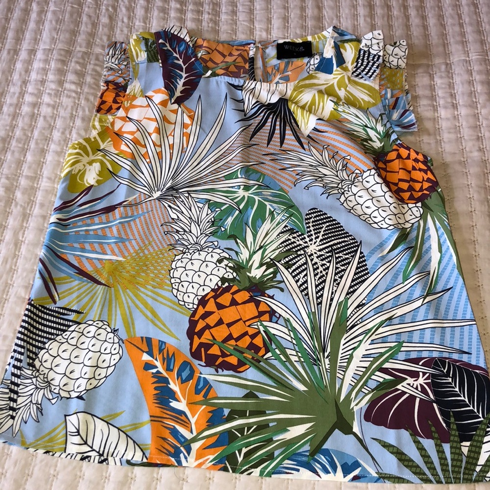 WEEK & tropical print top sz small